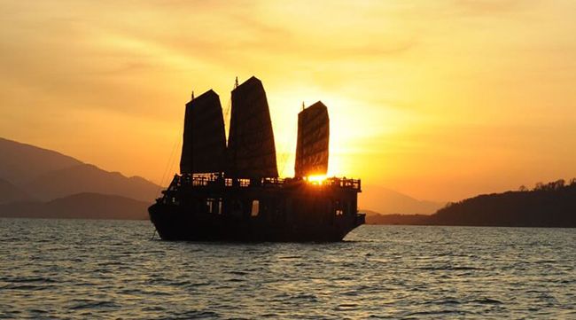 Nha Trang Sunset Cruise Tour 
